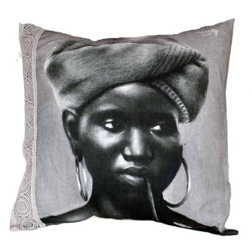 Zulu-Lady-Lace.jpg Zulu-Lady-Lace.jpg